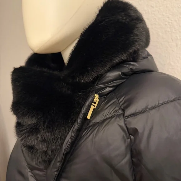 NWT‎ H by HALSTON Black Quilted Puffer Coat Asymmetric Oversized Faux Fur Collar - Picture 4 of 17